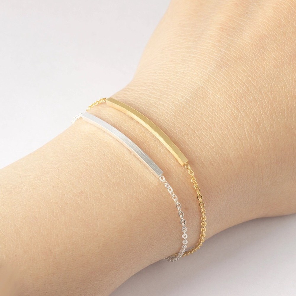 Simple bar bracelet